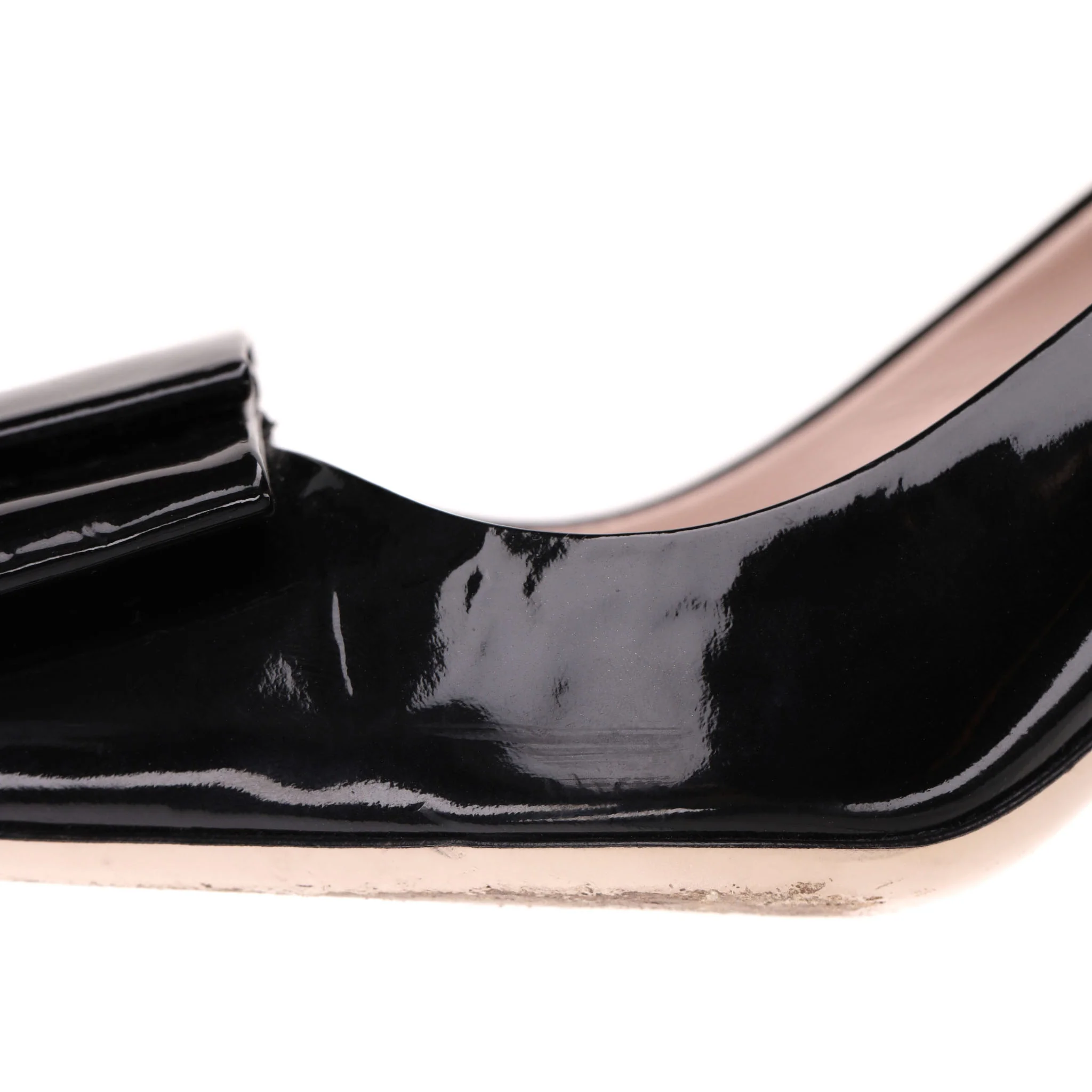 Miu Miu Patent Leather Bow Detail Pumps. Size 38 - Image 9