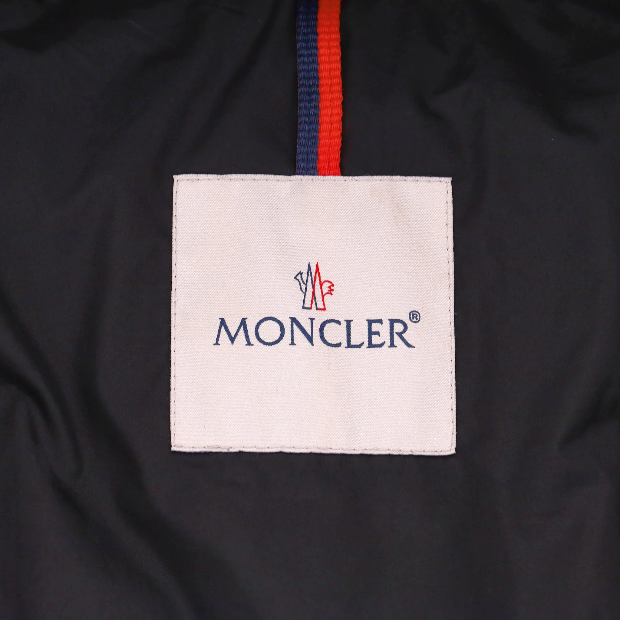 Moncler Ebre Hooded Down Puffer Jacket. Size 2 - Image 6
