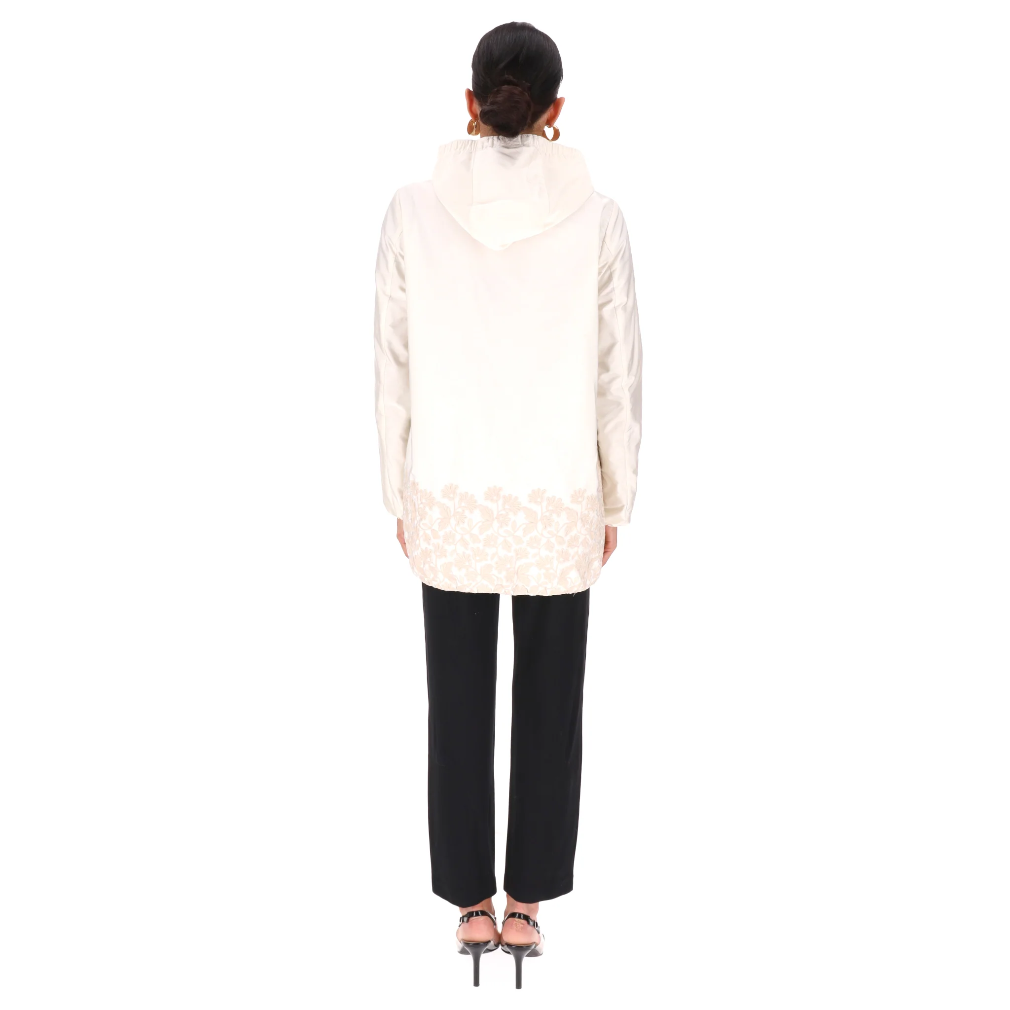 Moncler Jacket With A Floral Embroidery. Size 1 - Image 4