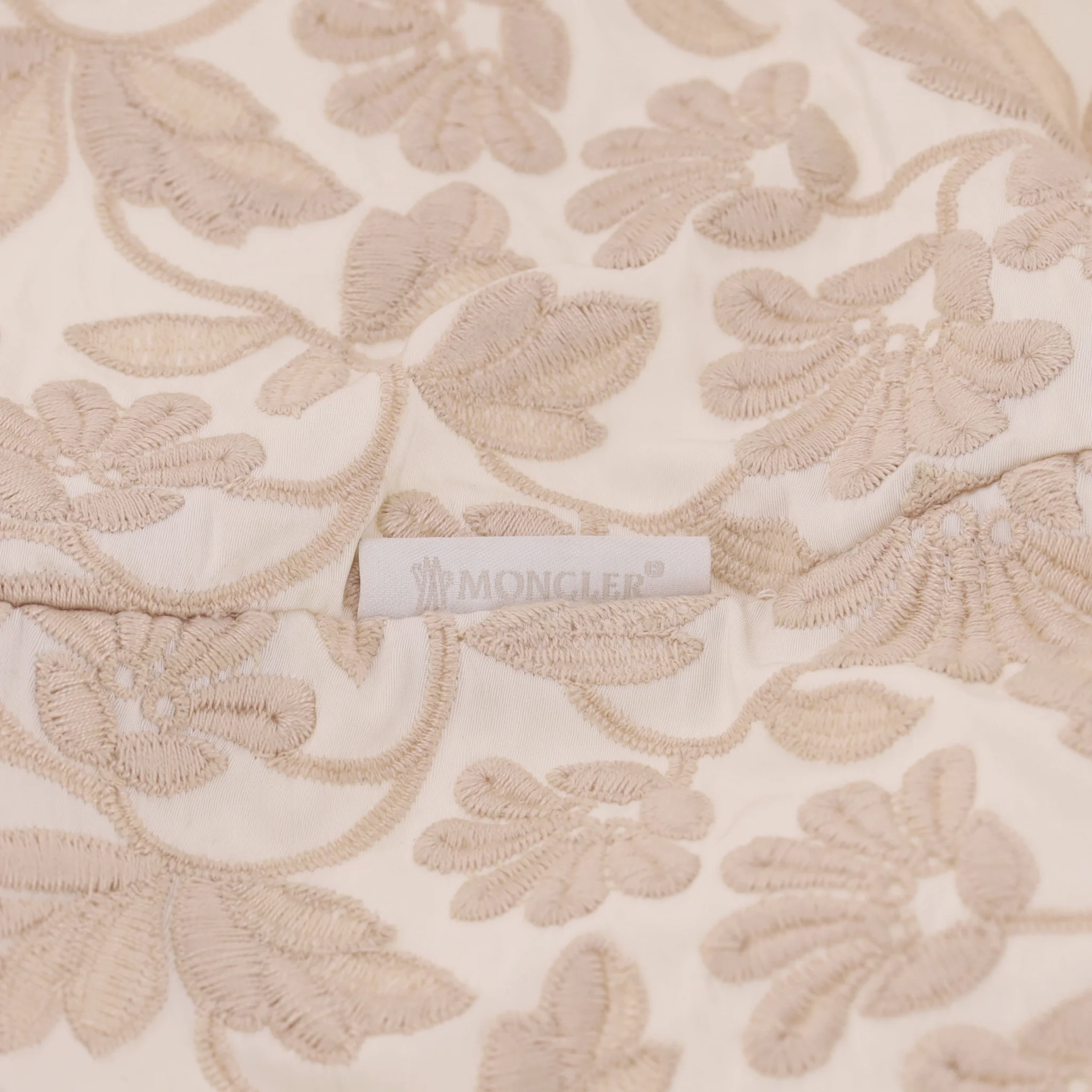 Moncler Jacket With A Floral Embroidery. Size 1 - Image 5