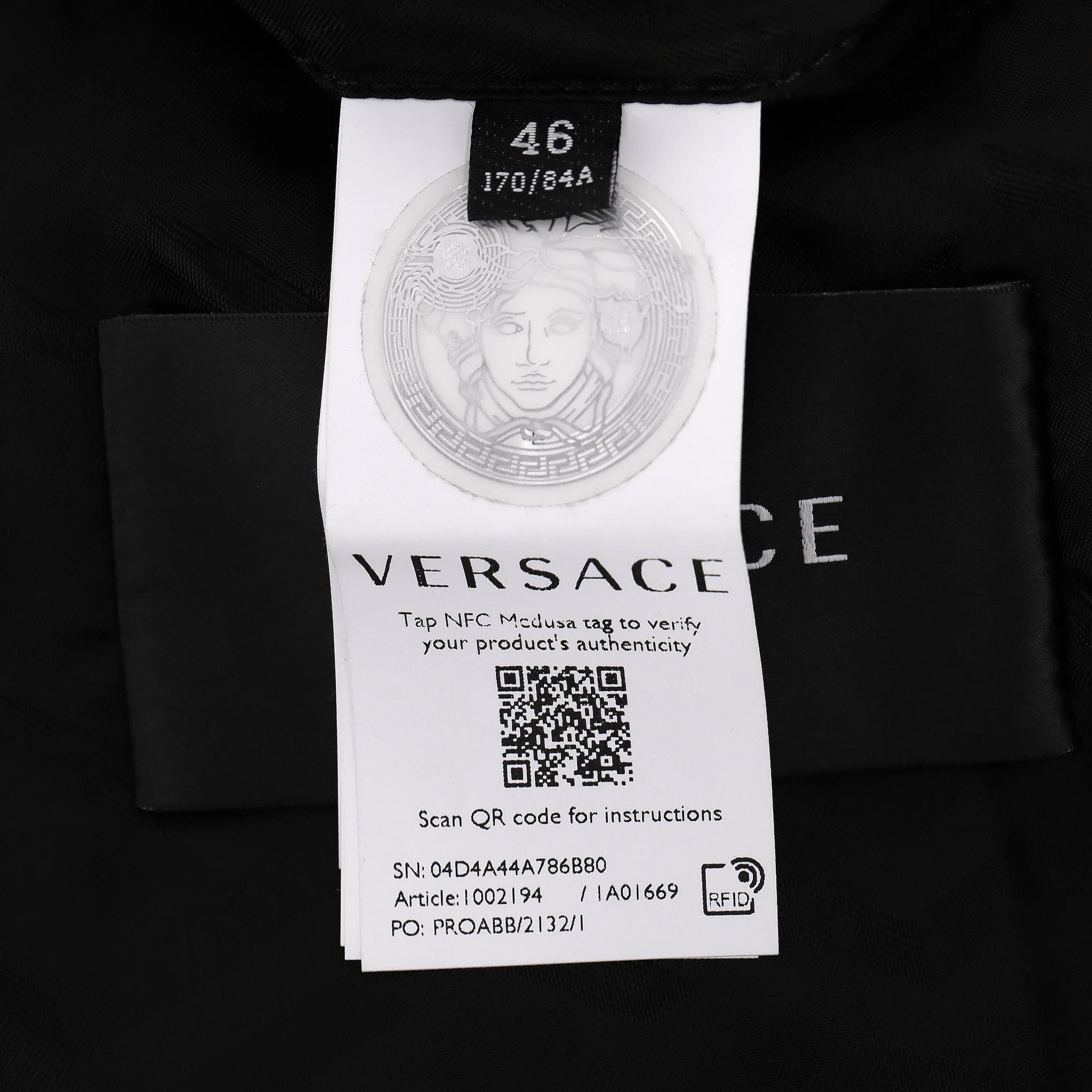 Versace Lambskin Leather Jacket With Greca Fur Collar. Size 46IT - Image 10