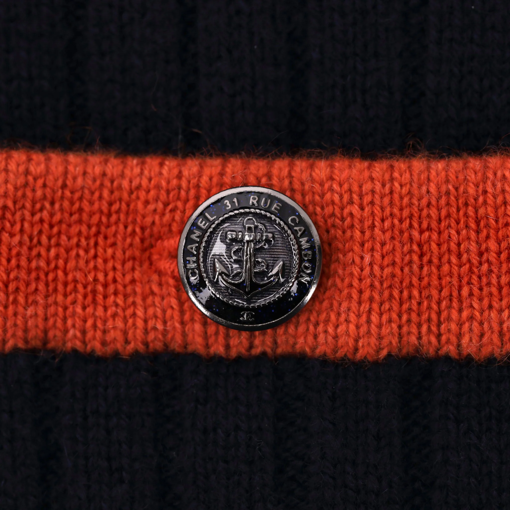 Chanel Paris - Hamburg Cashmere Cardigan. Size 36FR - Image 5
