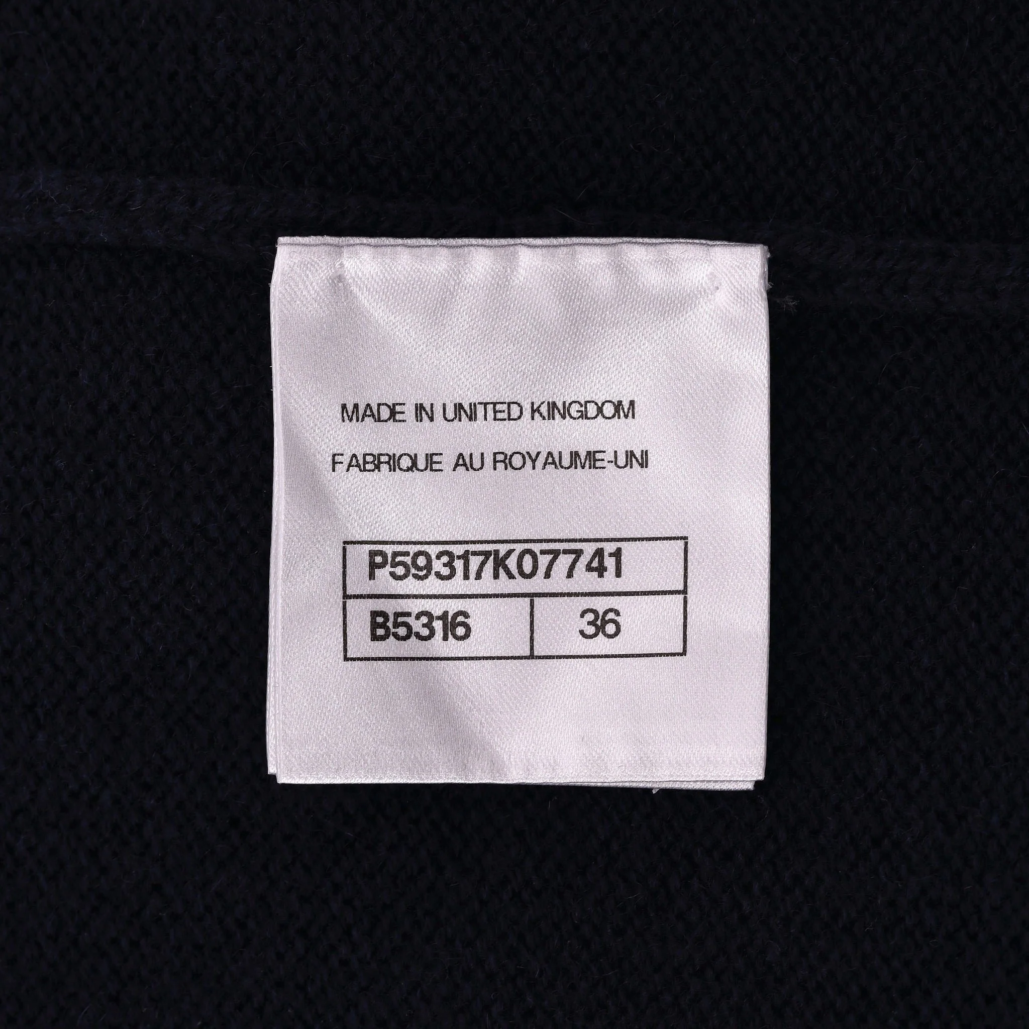 Chanel Paris - Hamburg Cashmere Cardigan. Size 36FR - Image 8