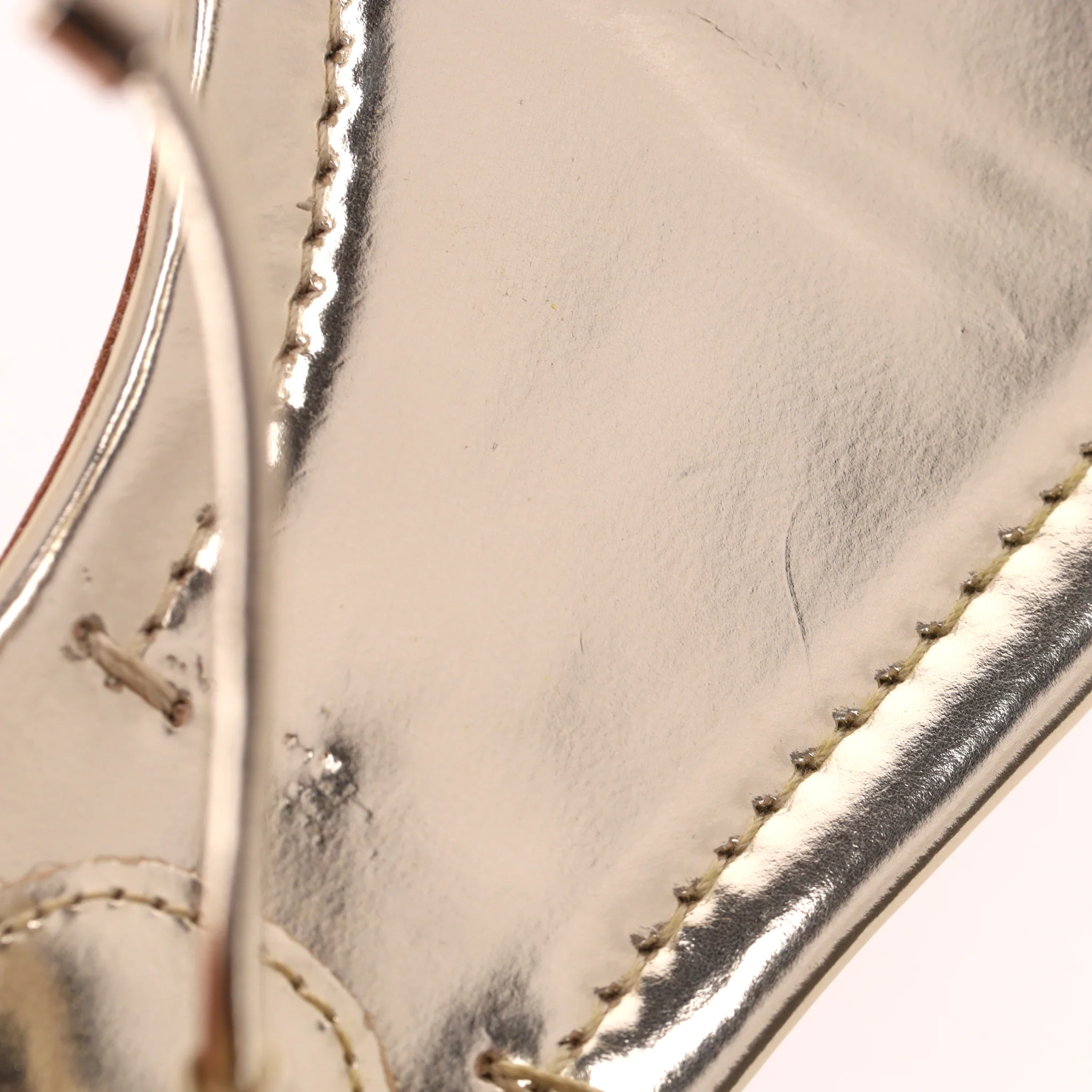 Prada Metallic Leather Thong Sandals. Size 38 - Image 9