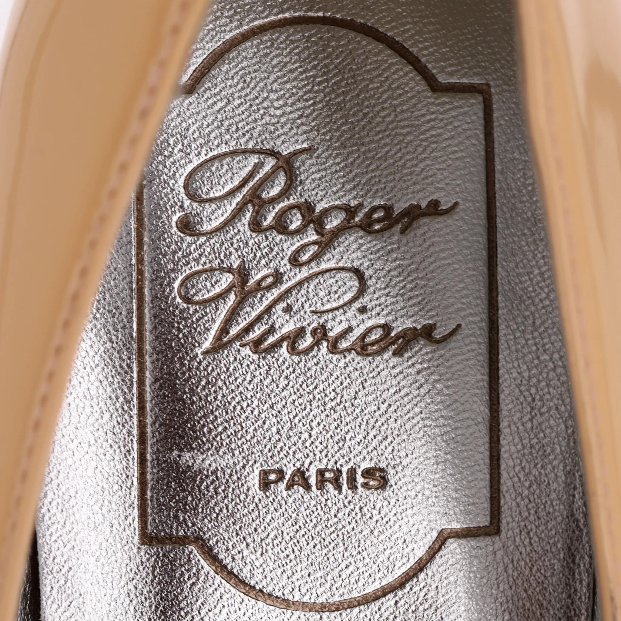 Roger Vivier Tri-Color Patent Leather Buckle Pumps. Size 38 - Image 8