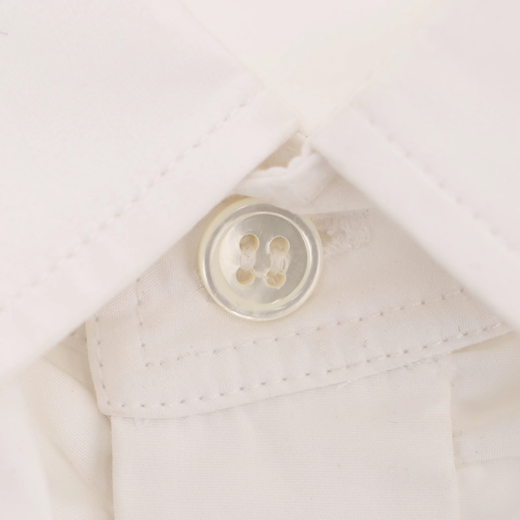 Saint Laurent Ruffled Bib Cotton Shirt. Size 38FR - Image 5