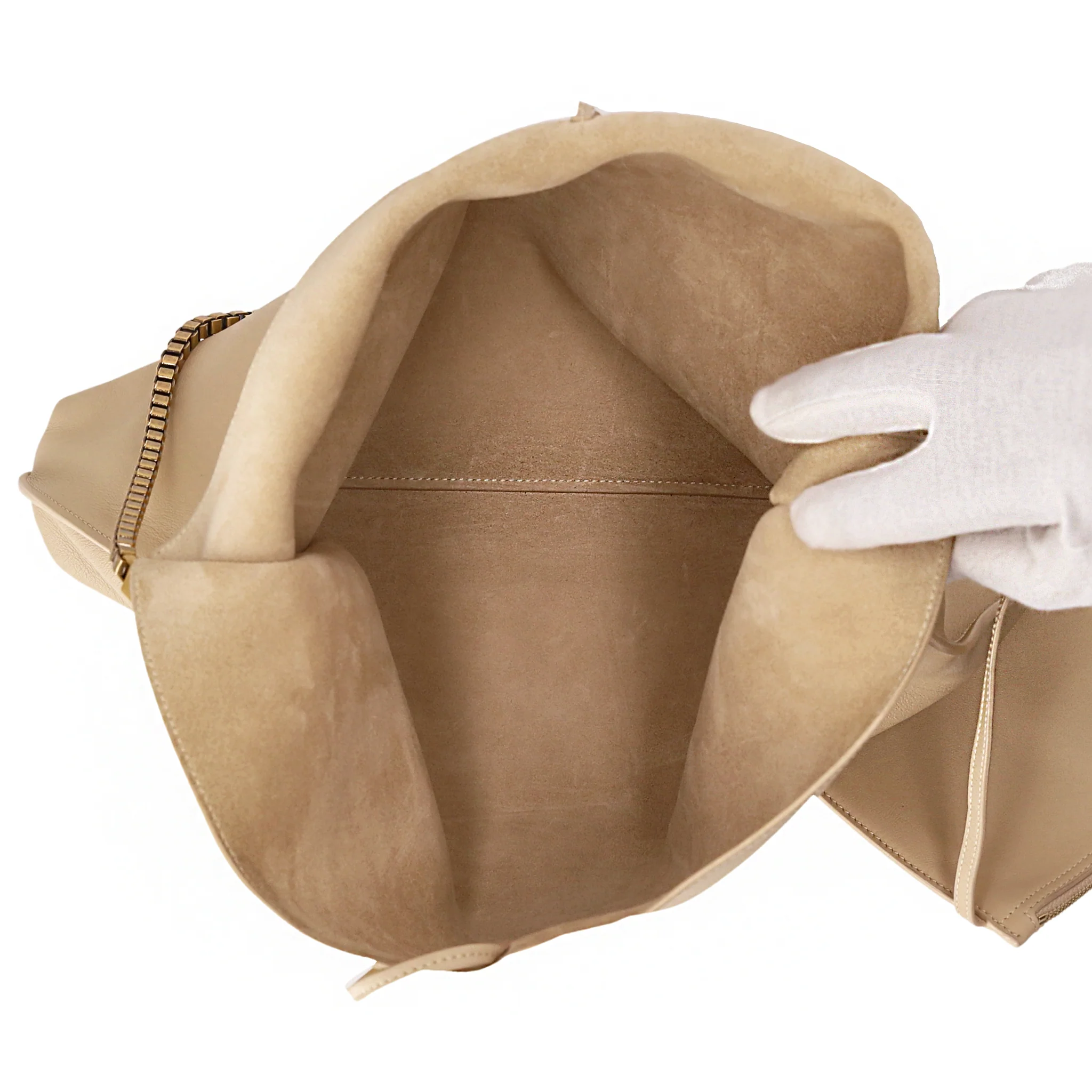 Saint Laurent Suzanne Leather Shoulder Bag With A Matching Pouch - Image 6