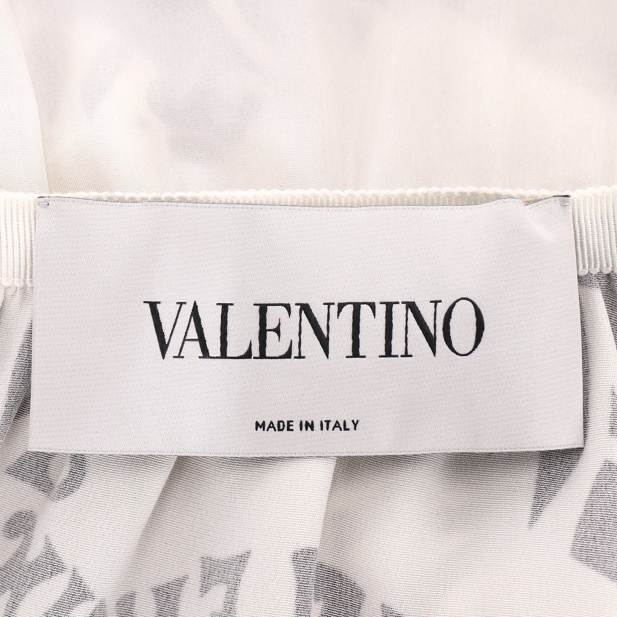 Valentino Logo Printed Silk Dress With Asymmetric Sleeves. Size 40IT - Image 6