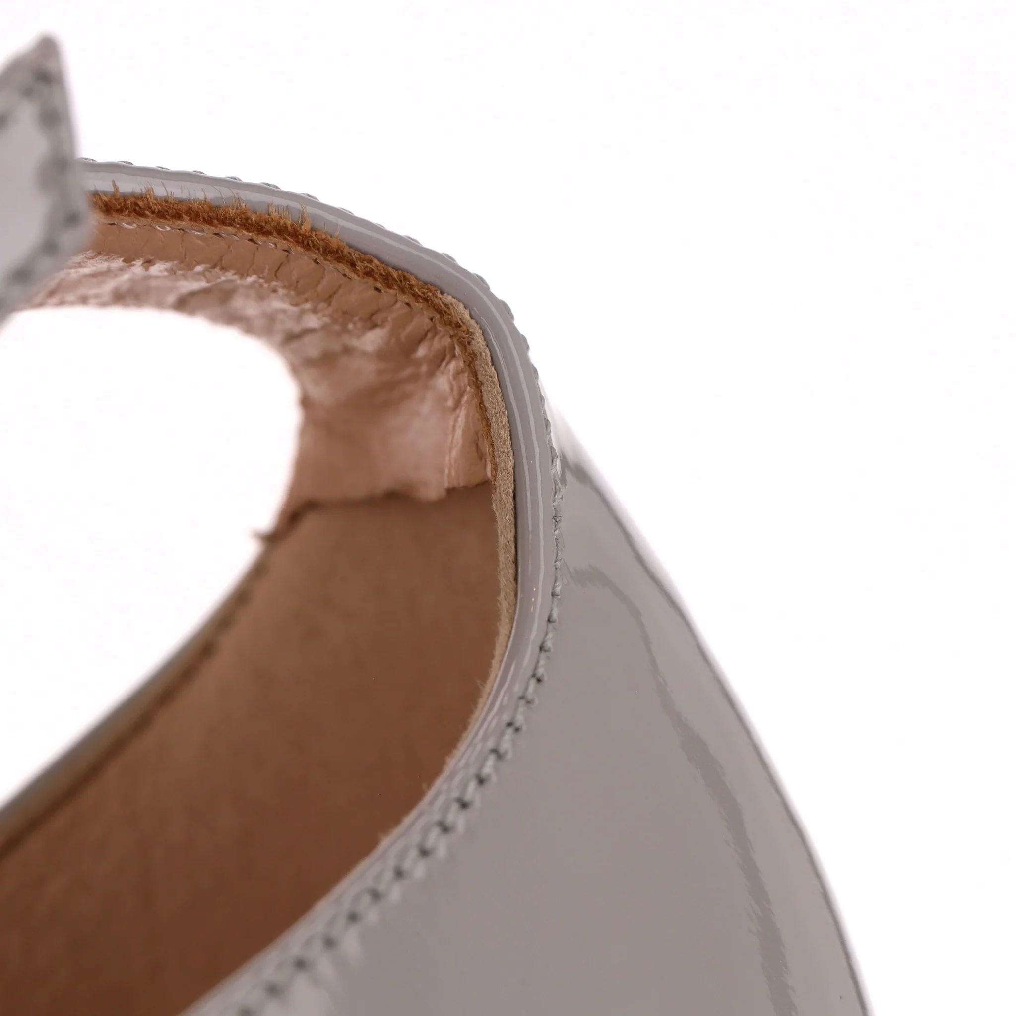 Valentino Garavani Tan-Go Patent Leather Pumps. Size 38.5 - Image 10