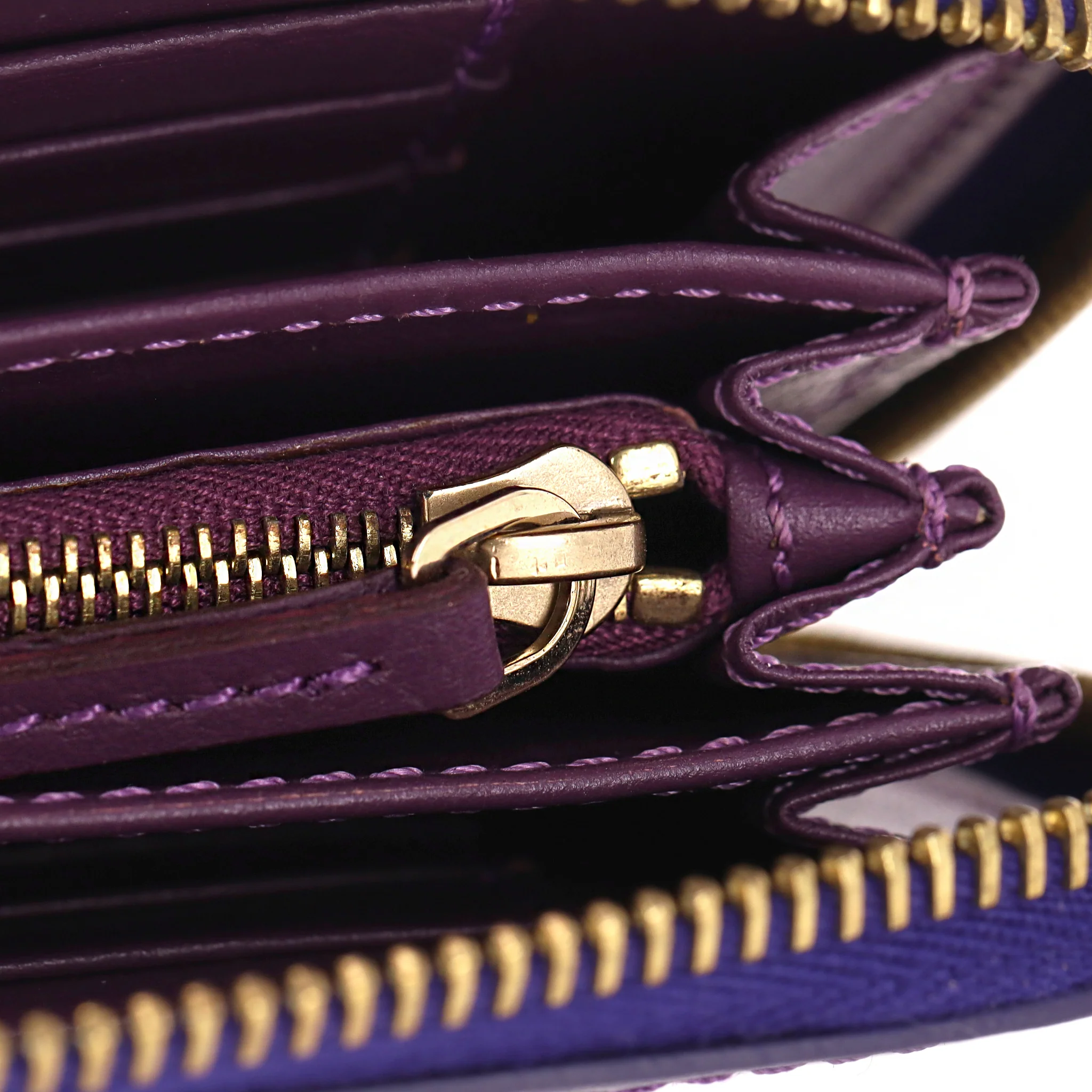 Versace Medusa Leather Wallet - Image 9